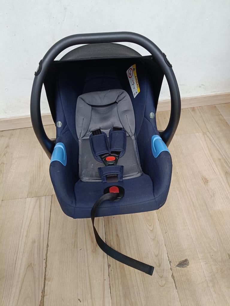 SIÈGE AUTO ET POUSSETTE POUR BÉBÉ, Enfants & Bébés, Sièges auto, Enlèvement, Comme neuf