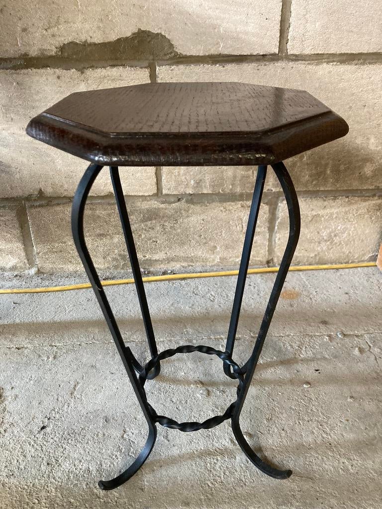 Metalen tafeltje met houten blad, Enlèvement, Utilisé