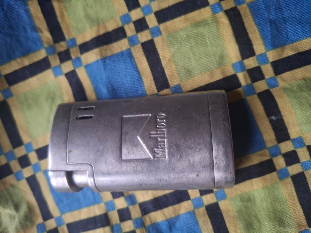 Vintage Marlboro aansteker, Ophalen of Verzenden, Zo goed als nieuw, Aansteker
