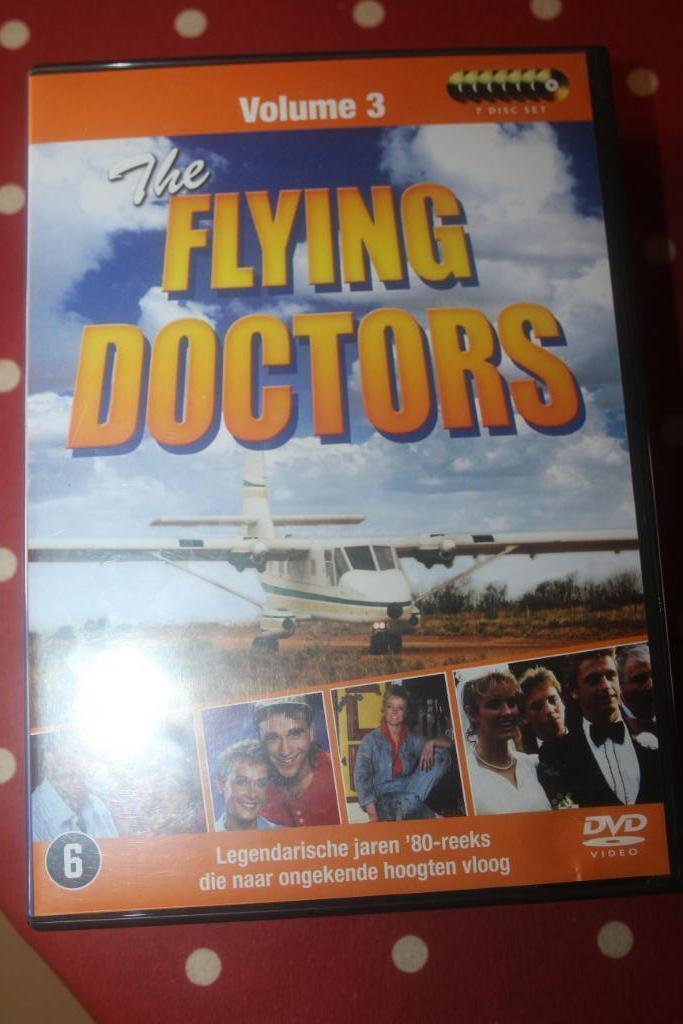 The Flying doctors           volume 3, Cd's en Dvd's, Boxset, Ophalen of Verzenden, Zo goed als nieuw, Drama