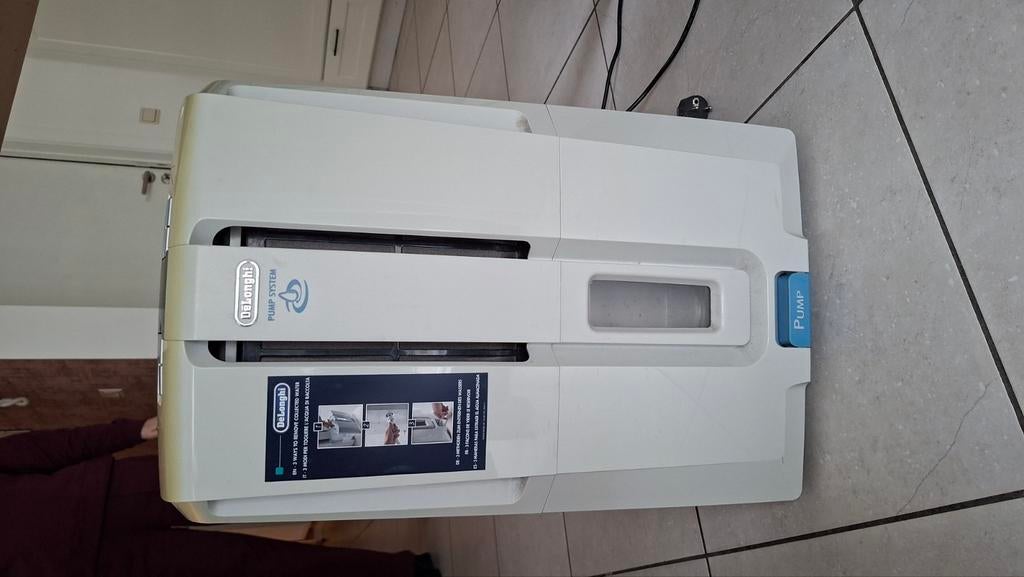 Krachtige De Longhi Luchtontvochtiger DD30P - wit, Ophalen, Zo goed als nieuw