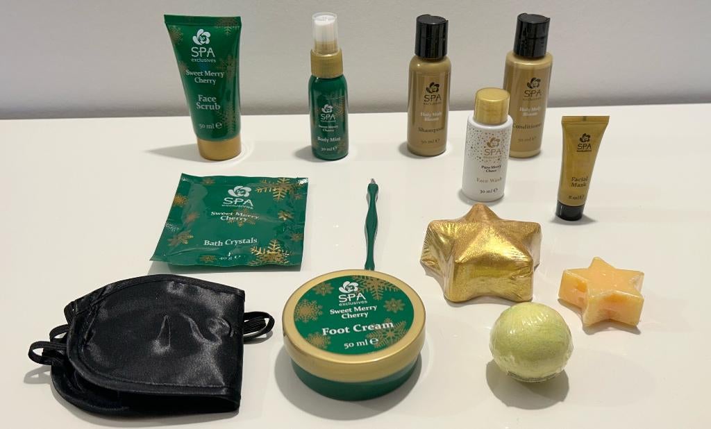 Cadeauset met verzorgingsproducten (13 stuks), Ophalen of Verzenden, Nieuw, Bodylotion, Crème of Olie