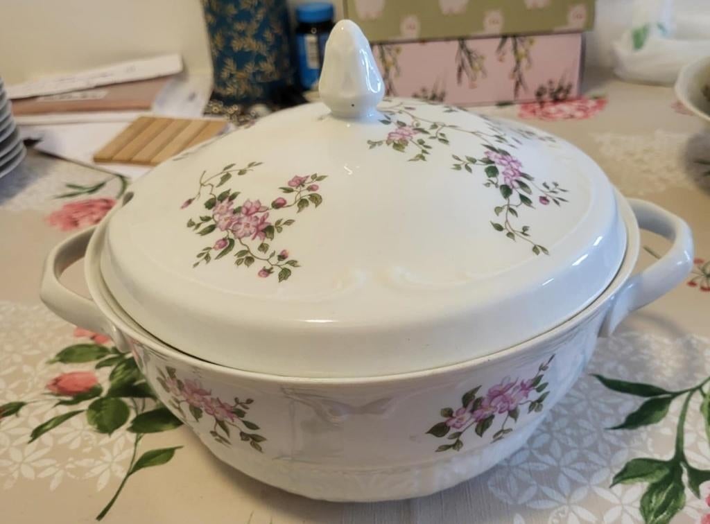 Service à diner et à café complet Porcelaine de Pologne, Enlèvement