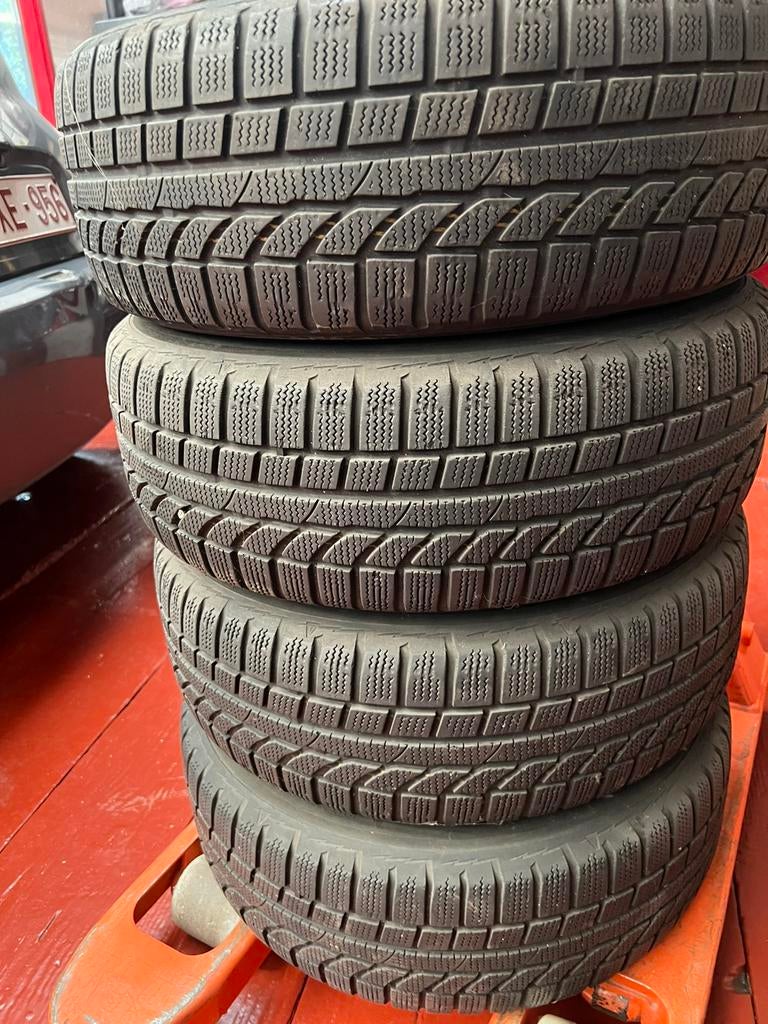 Kit pneu hiver VW POLO 185 60 14 82H, Enlèvement