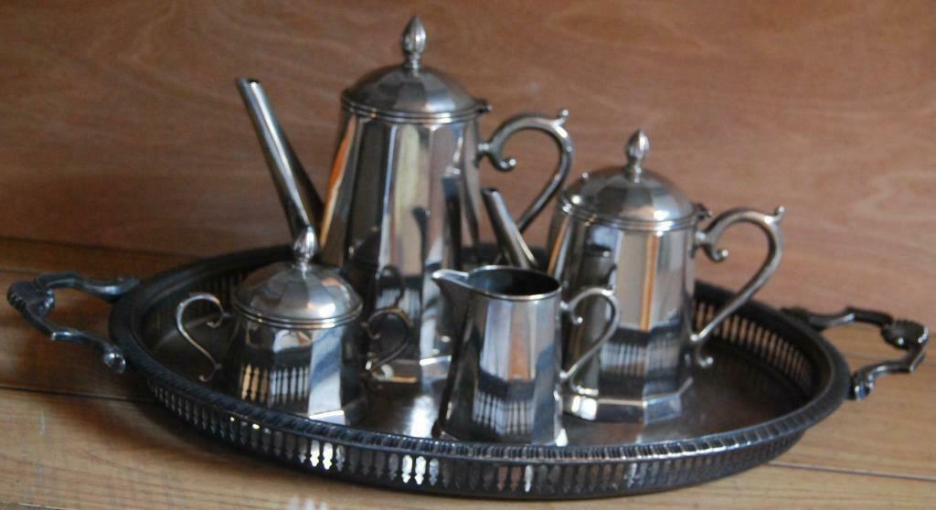 Verzilverd koffie en thee stel, Ophalen of Verzenden