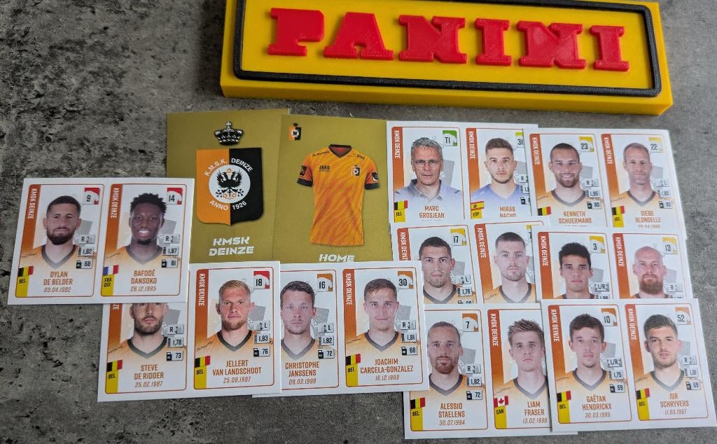 Panini FOOTBALL 2022/23 11 STICKERS DEINZE  VOETBAL, Ophalen of Verzenden, Nieuw