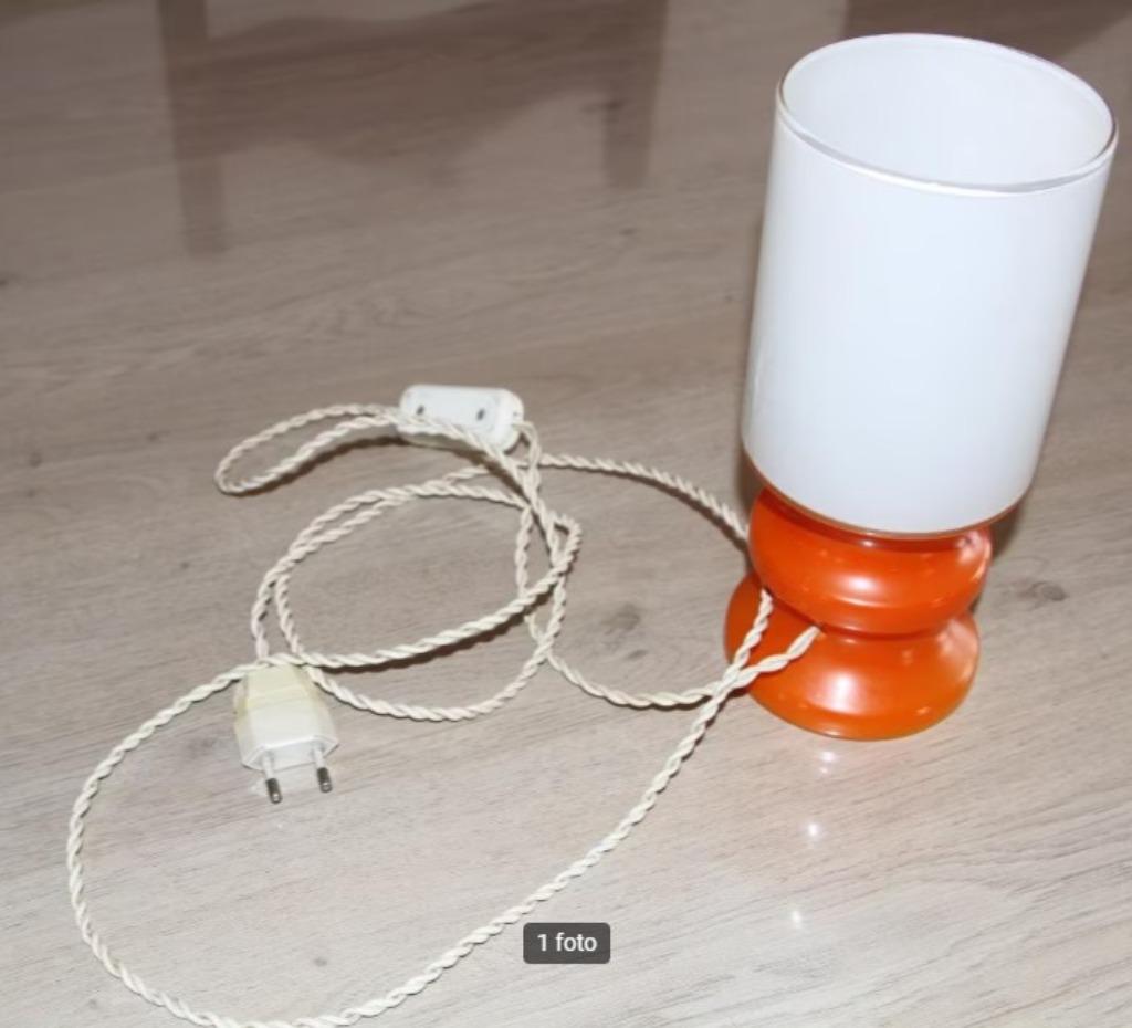 Vintage nachtlampje met oranje voet met kapje in melkglas, Antiek en Kunst, Ophalen of Verzenden
