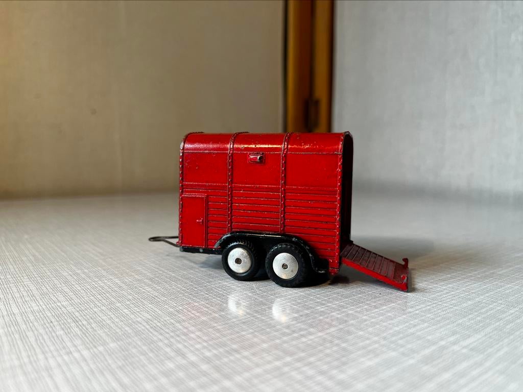 Corgi Toys - Rice Pony Trailer, Hobby en Vrije tijd, Modelauto's | 1:43, Ophalen of Verzenden, Gebruikt, Tractor of Landbouw, Corgi