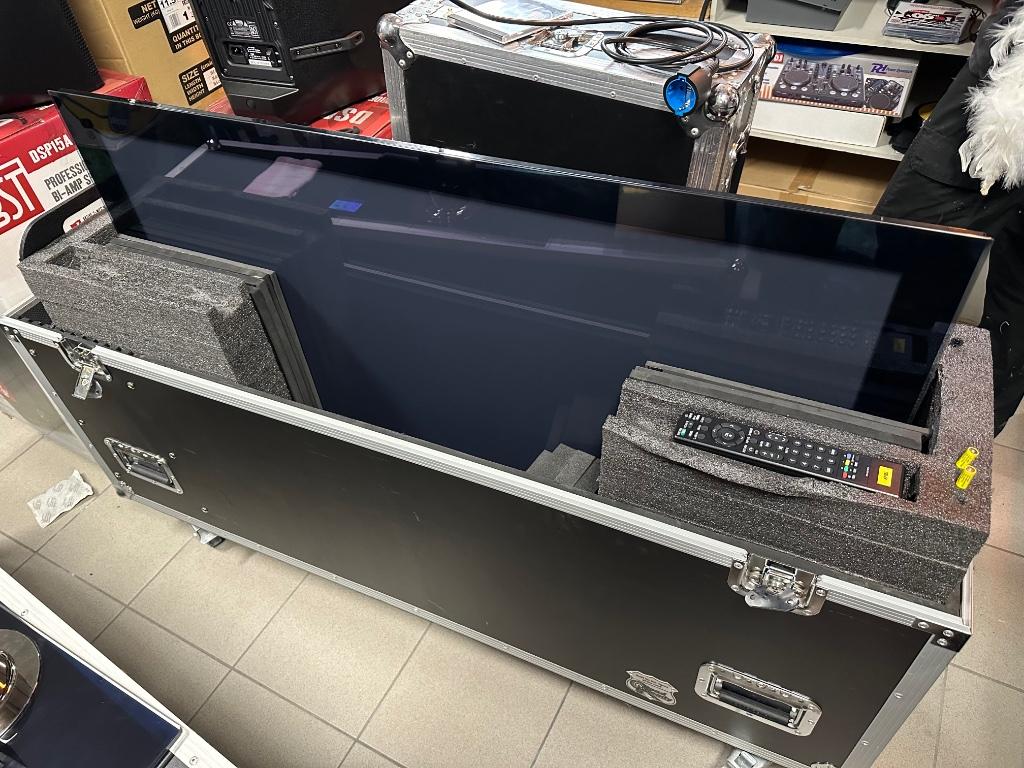 50” flatscreen Lg inclusief flightcase ., Ophalen, Zo goed als nieuw, 100 cm of meer, LG