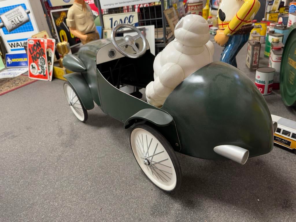 Oude metalen trapauto, Ophalen