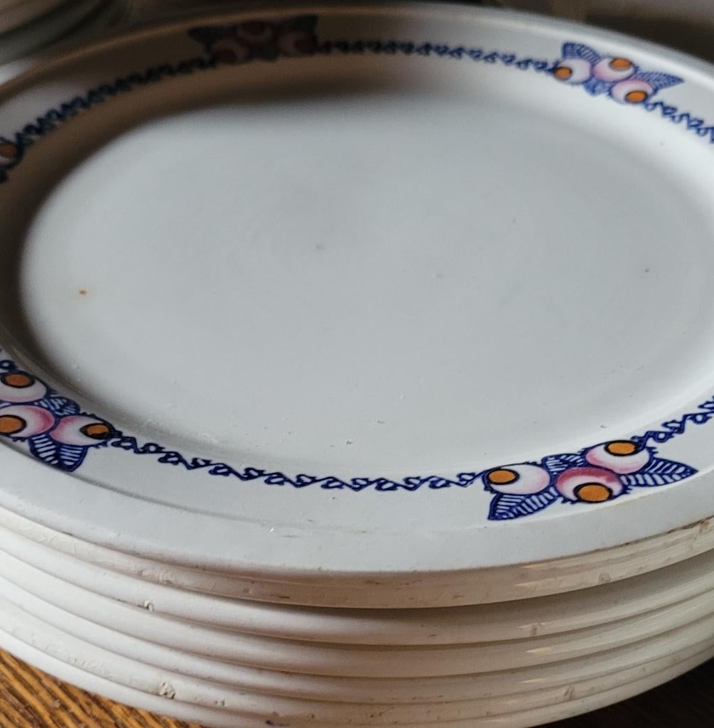 Assiette LONGWY 22 Cm et 24.5 Cm, Antiquités & Art, Antiquités | Céramique & Poterie, Enlèvement