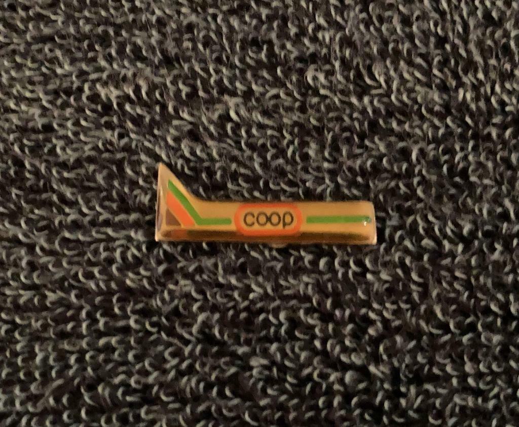 PIN - COOP, Verzamelen, Verzenden, Zo goed als nieuw, Merk, Speldje of Pin