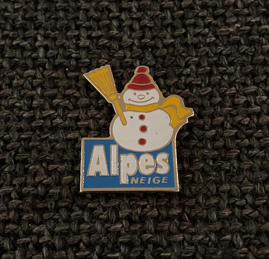 PIN - ALPES - NEIGE - ALPEN - SNEEUWMAN - BONHOMME DE NEIGE, Envoi, Utilisé, Autres sujets/thèmes, Insigne ou Pin's
