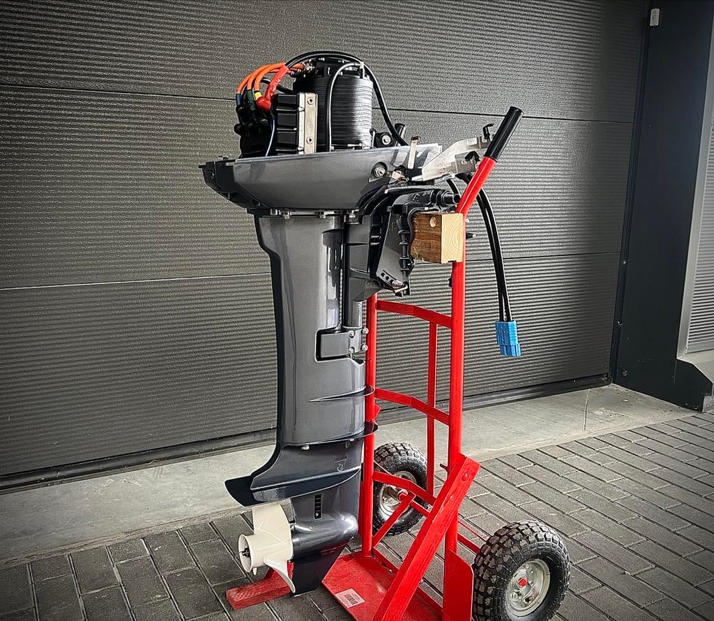 Elektrische buitenboordmotor 15 pk. NIEUW, Watersport en Boten, Buiten- en Binnenboordmotoren, Ophalen, 10 tot 30 pk, Met afstandsbediening