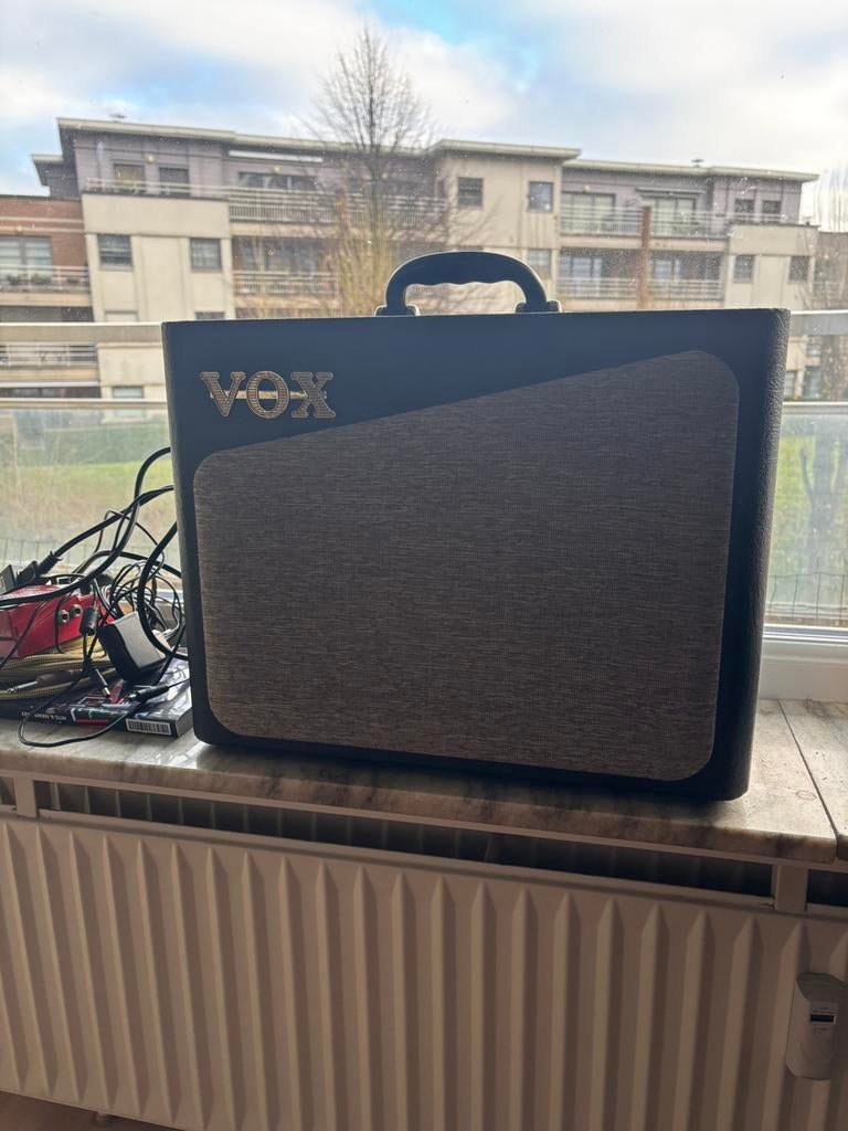 Ampli Vox AV 15 Watts, Musique & Instruments, Amplis | Basse & Guitare, Enlèvement, Utilisé