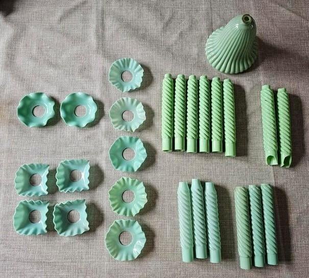 Opaline antieke groene glazen kaarsen. Luchteronderdelen., Enlèvement ou Envoi