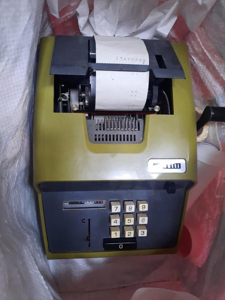 Calculatrice vintage Olivetti - collector