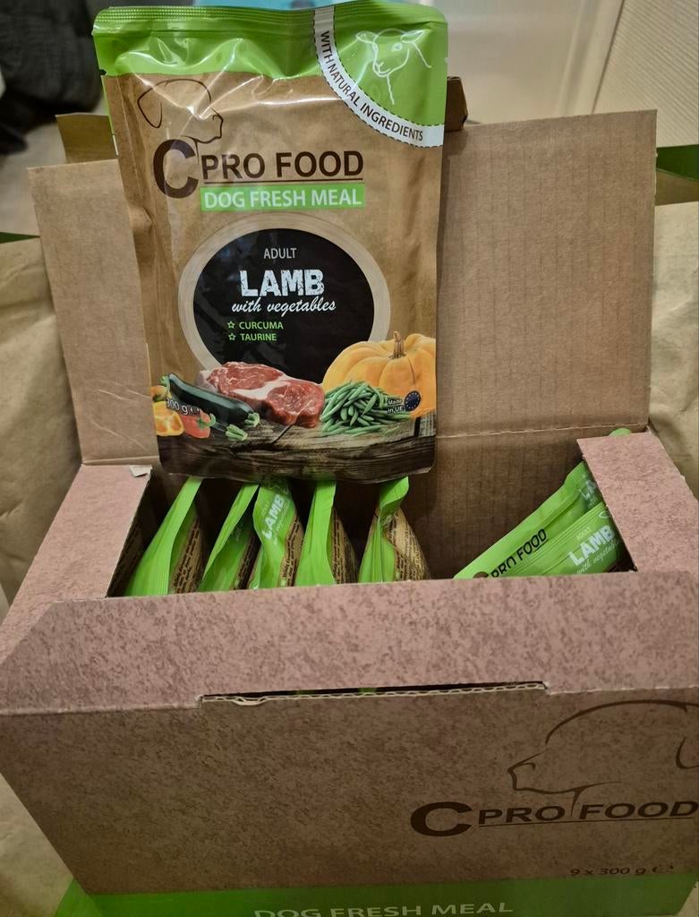 C PRO FOOD Dog Fresh Meal Lamb, dozen van 9 zakken van 300 g, Ophalen, Nieuw