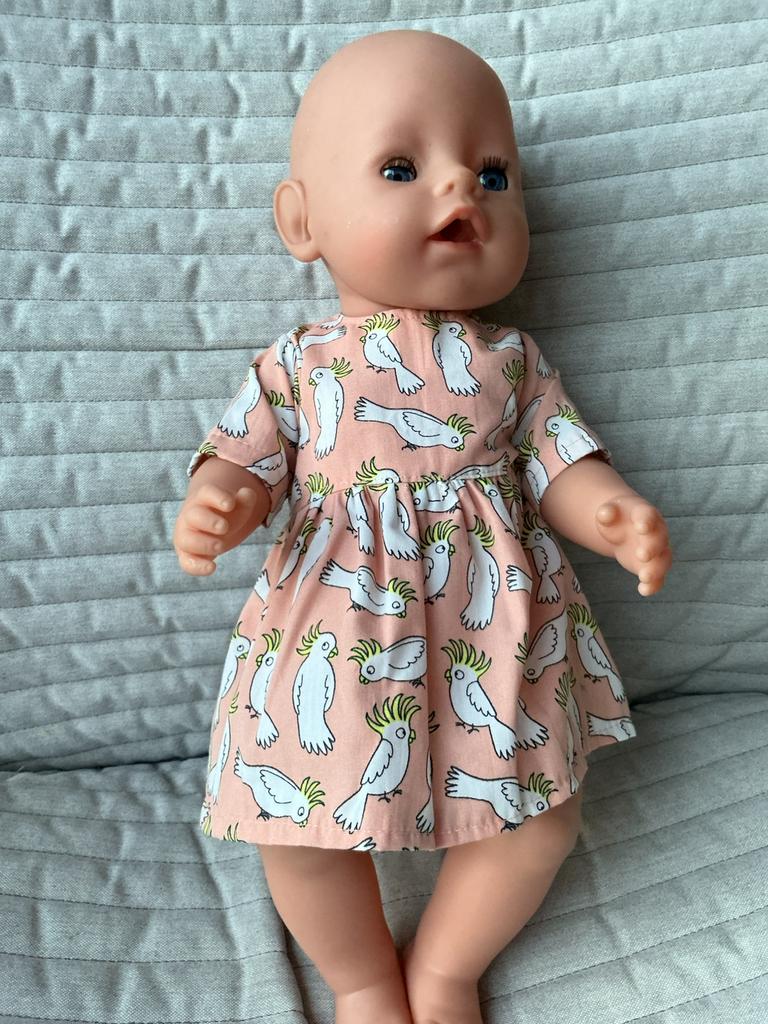 32. Babyborn: Nieuw oranje jurkje met vogels, Ophalen of Verzenden, Nieuw, Babypop