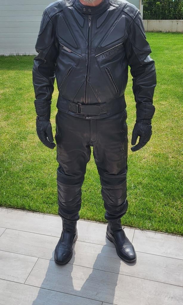 Combinaison de moto en cuir, Enlèvement