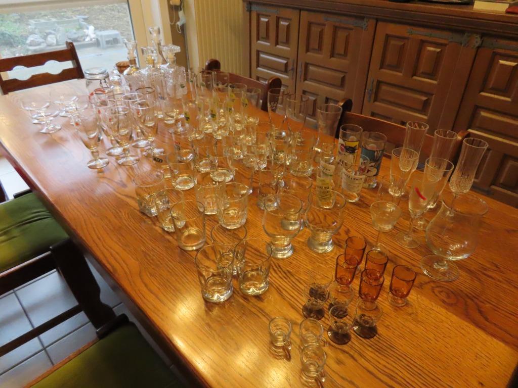 Verres & carafes à vendre en lot ou à la pièce – 13 photos, Huis en Inrichting, Keuken | Servies, Zo goed als nieuw, Glas of Glazen