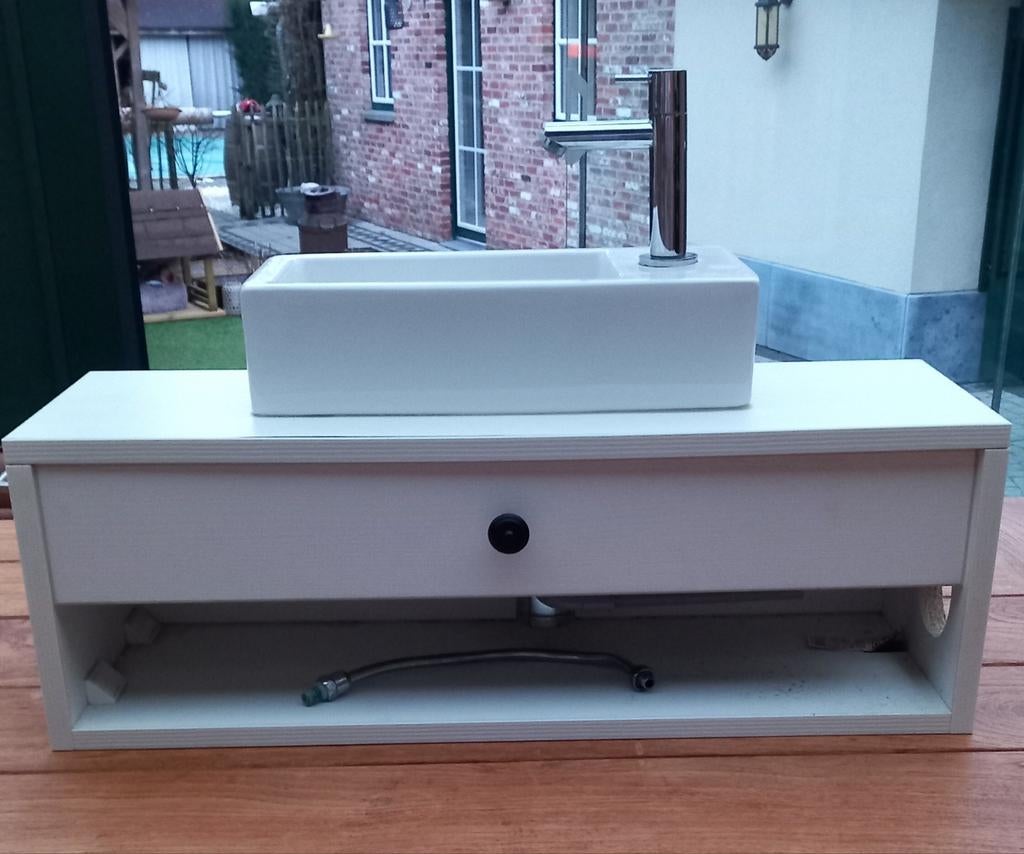 Toilet meubel met kraan, Huis en Inrichting, Ophalen