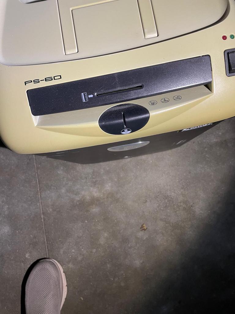 Broyeur Fellowes PS-60, Enlèvement, Utilisé