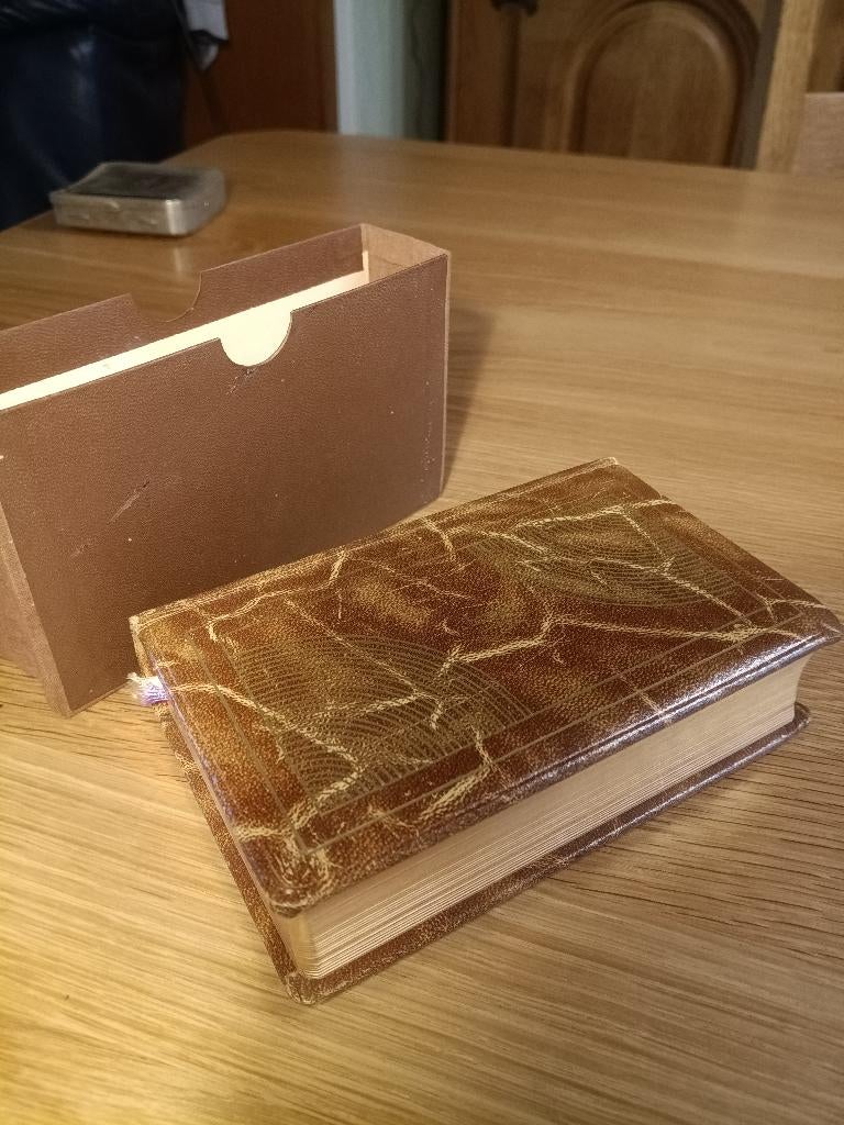 Ancient Vesperal Missal 1959 Brepol's koffer met gouden ran, Ophalen of Verzenden, AUTRES