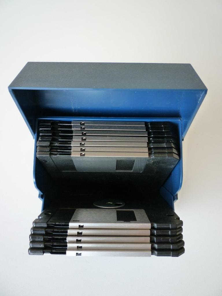 Boîte de 12 disquettes, Informatique & Logiciels, Enlèvement ou Envoi, Comme neuf, Réinscriptible