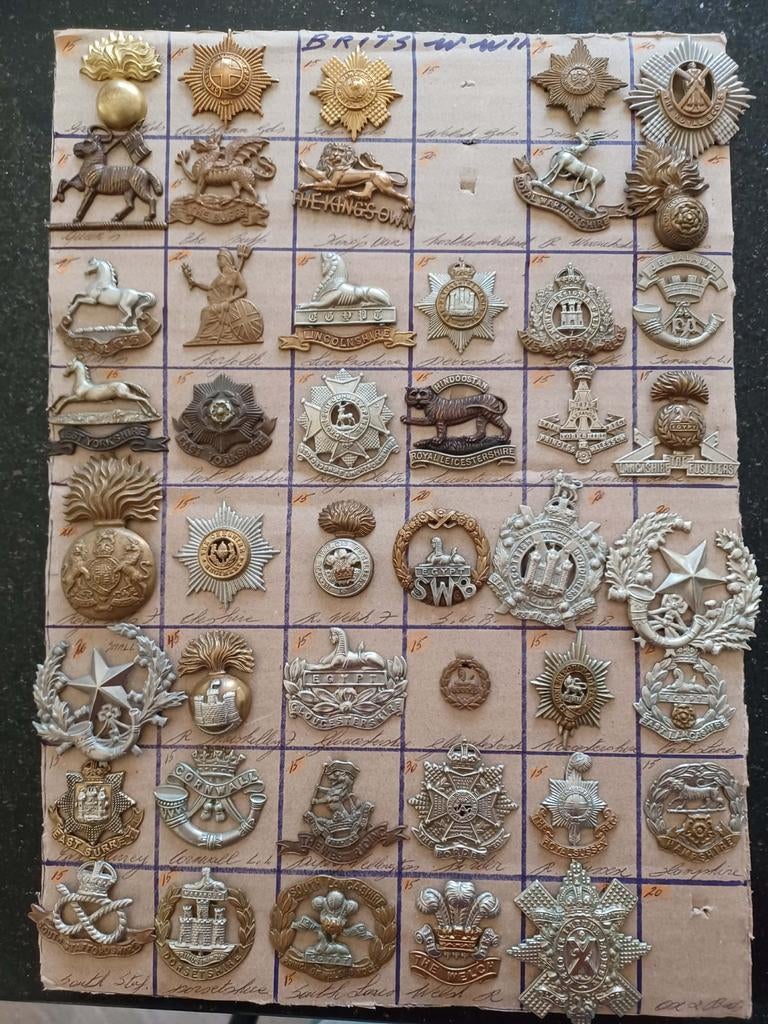 WWII Britse mutsinsignes (badges), Ophalen of Verzenden