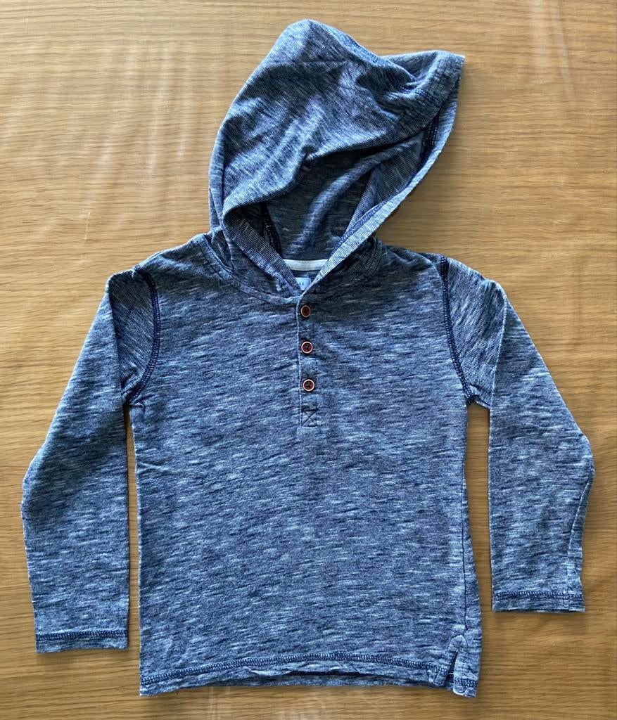 T-shirt longues manches à capuche - 4 ans - 2€