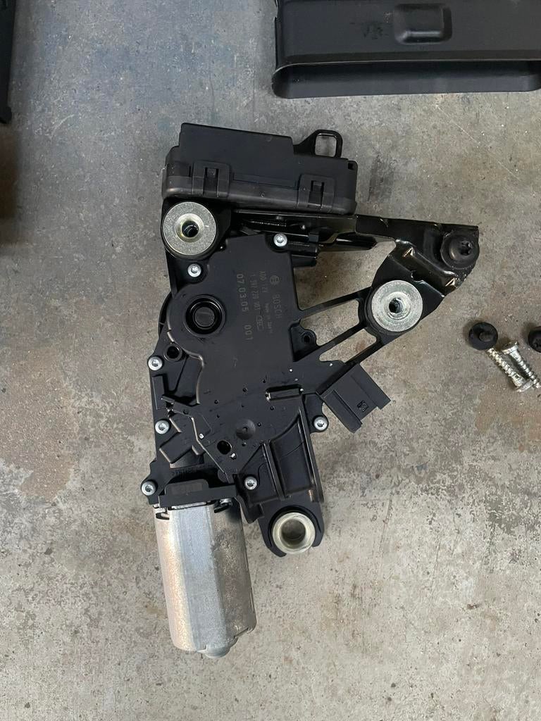 Moteur d'essuie-glace arrière BMW E61, Autos : Pièces & Accessoires, Enlèvement ou Envoi, BMW