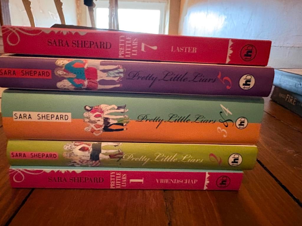 Pretty little liars -Sara Shepard boeken, Boeken, Ophalen, Zo goed als nieuw