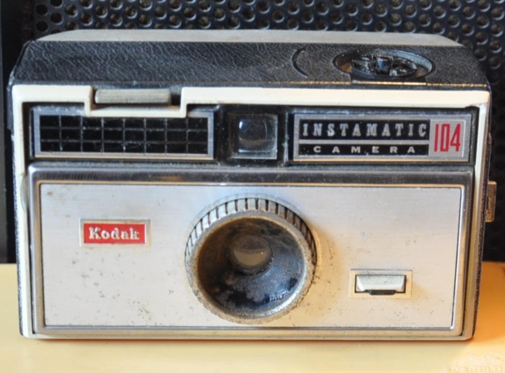 appareil photo vintage kodak instamatic camera 104, Enlèvement ou Envoi, Appareils photo