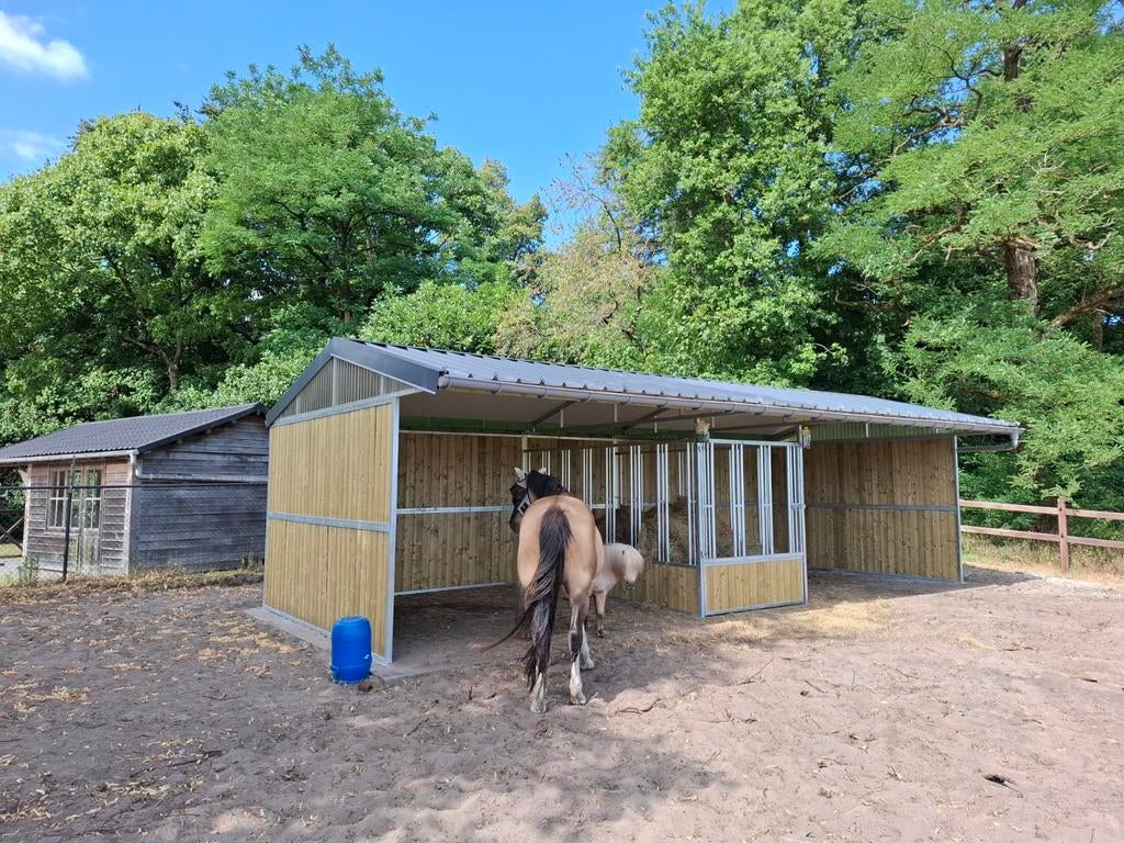 Buitenstal binnen box schuilstal paardenstal schutstal weide, Dieren en Toebehoren