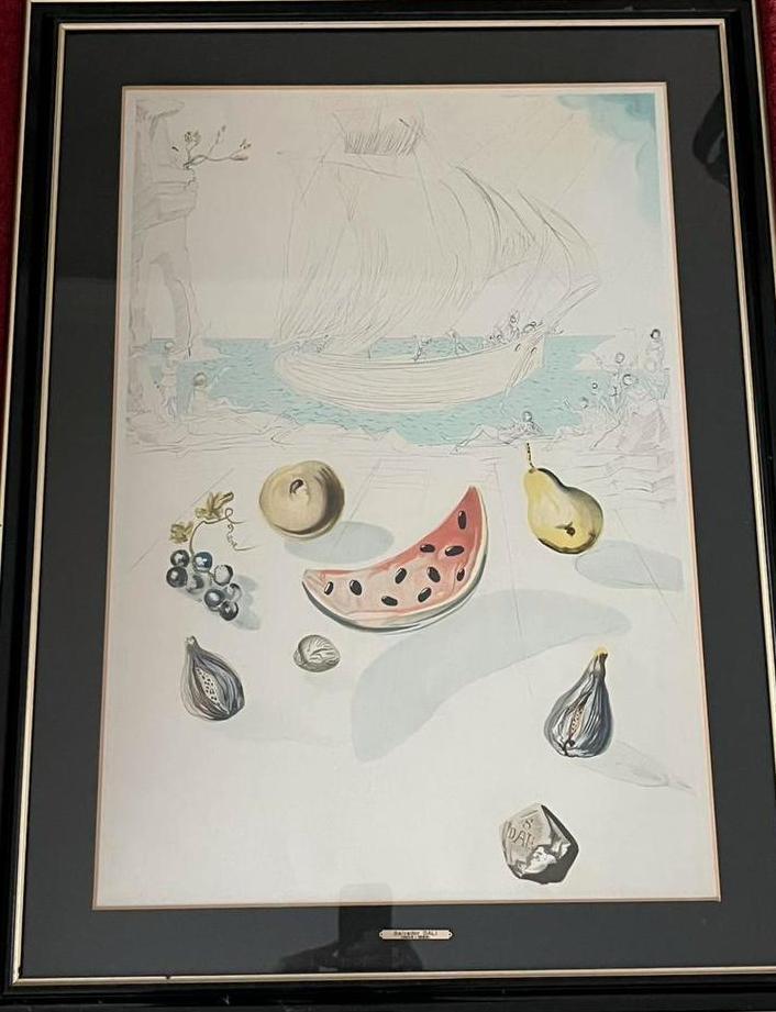 Salvador Dalí – "Ship and Fruits" – Genummerde Lithografie, Antiek en Kunst, Ophalen