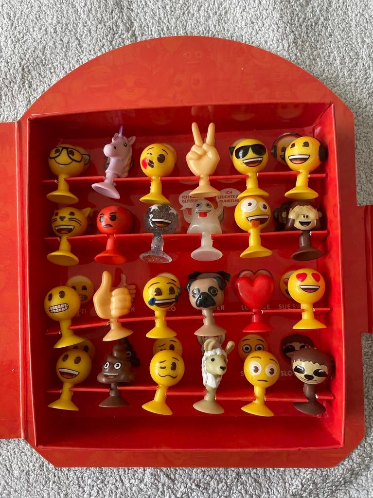 2019 Aldi emoji Boîte rouge complet avec 24 emojis, Collections, Aldi, Enlèvement ou Envoi