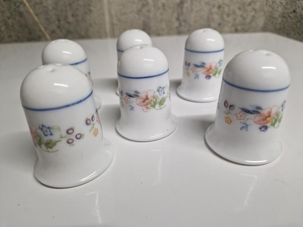 SALIÈRE ET POIVRIÈRE VINTAGE ARCOPAL FRANCE SERIE VICTORIA, Enlèvement