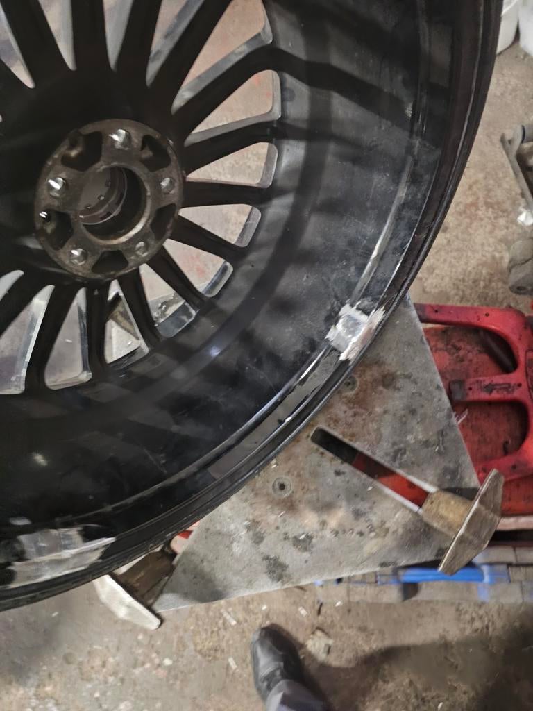 Réparation jante fissuré ou griffer voiler, Autos : Pièces & Accessoires, Enlèvement ou Envoi