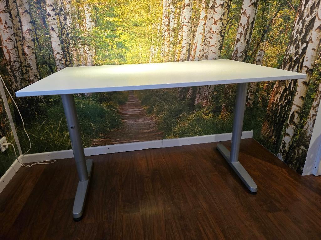 IKEA GALANT Werktafel/Bureau met blad - Opruiming = MIN 50%, Ophalen, In hoogte verstelbaar, Zo goed als nieuw