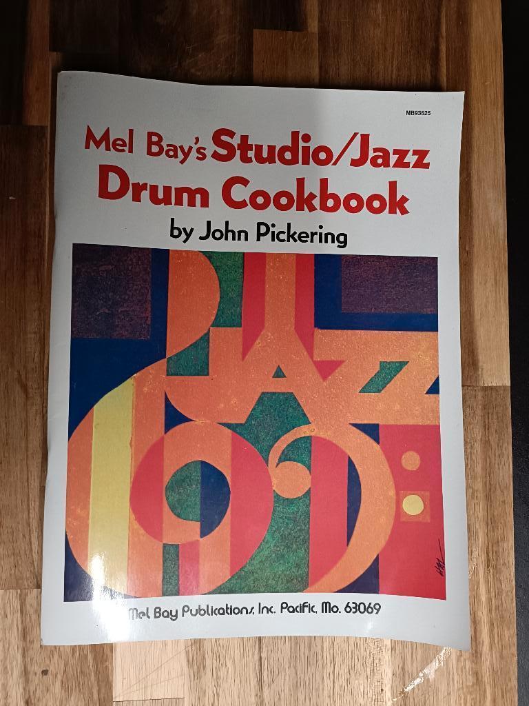 Studio/Jazz Drum Cookbook, Musique & Instruments, Partitions, Batterie ou Percussions, Comme neuf, Jazz, Leçon ou Cours