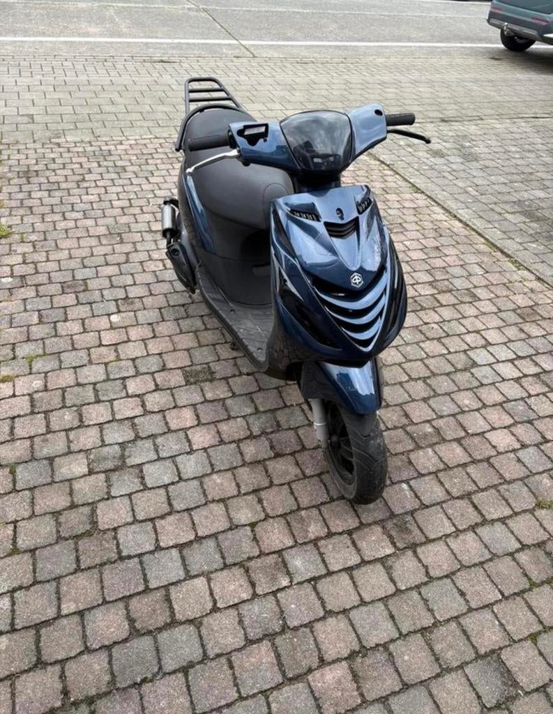 Kapotte brommers gezocht!!, Ophalen, Zo goed als nieuw, Zip