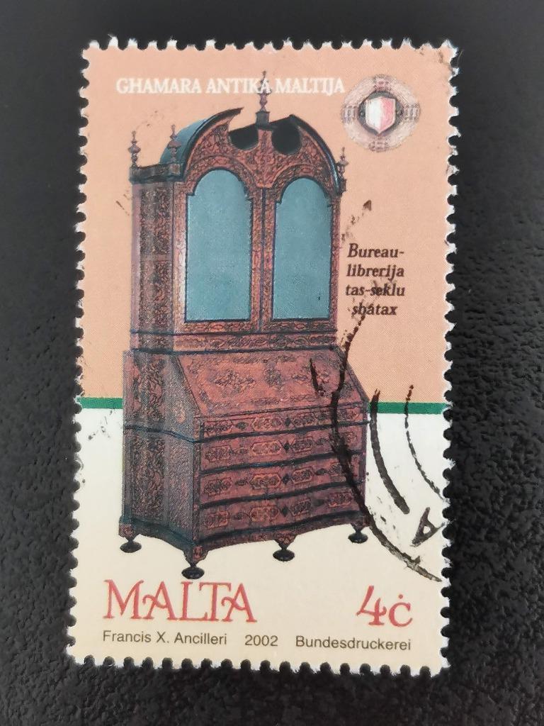 Malta 2002 - antieke meubels - secretaire uit 17e eeuw, Ophalen of Verzenden, Malta, Gestempeld