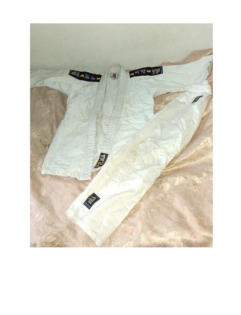 Judokleding, karate, Sport en Fitness, Vechtsporten en Zelfverdediging, Ophalen of Verzenden, Judo