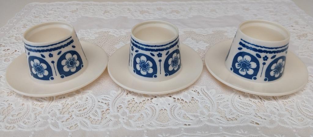 Vintage eierdopjes dpb plastics set van 3, Enlèvement
