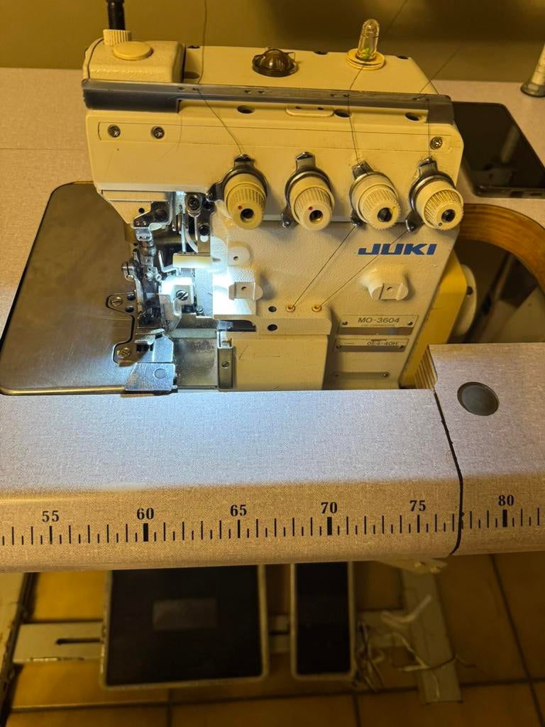Juki 4 fils (babylock) avec servomoteur silencieux, Enlèvement