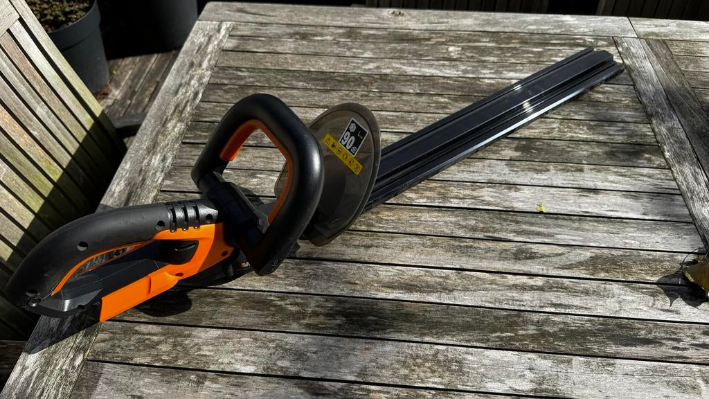Worx heggeschaar WG260E.9 zonder accu, Tuin en Terras, Ophalen, Zo goed als nieuw, Accu, Worx