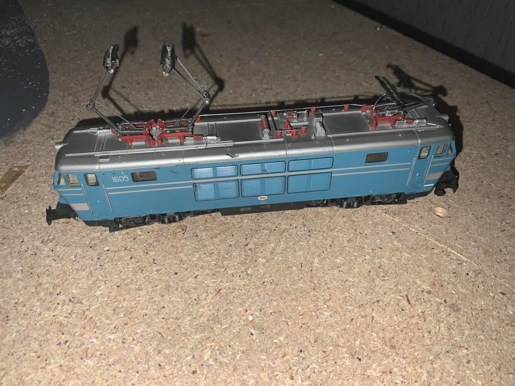 LOCO MARKLIN 3160 SERIE 16 SNCB POLYCOURANT HO BEL ÉTAT, Analogique, Enlèvement ou Envoi, Courant alternatif, Utilisé