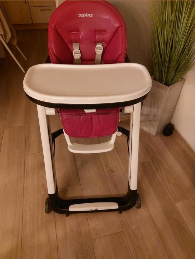 Eetstoel siesta peg perego, Enlèvement, Comme neuf