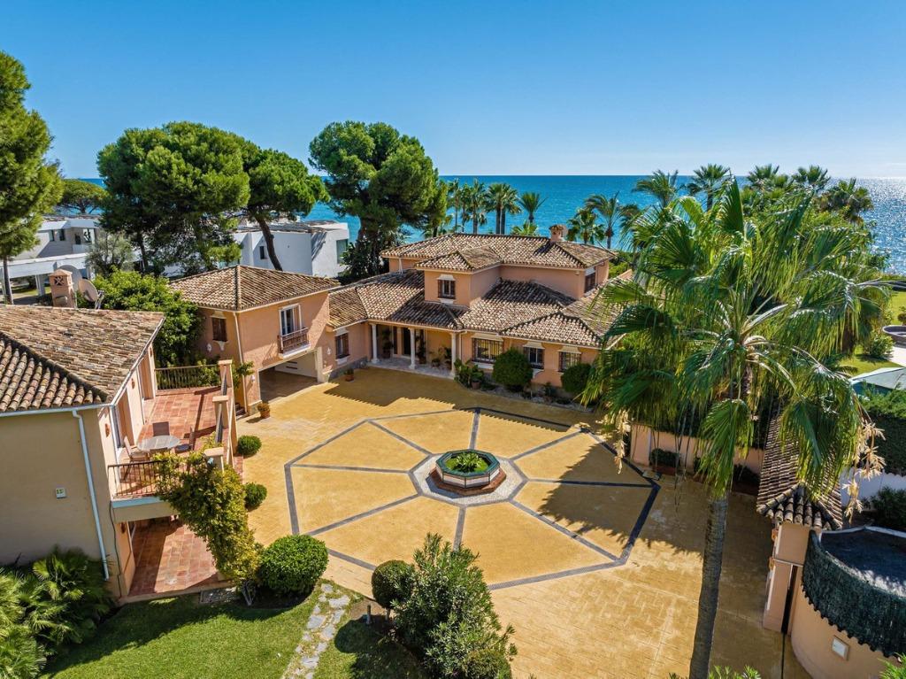 Villa aan de eerste lijn van de zee in Benamara, Spanje, Immo, Buitenland, Spanje, Overige soorten